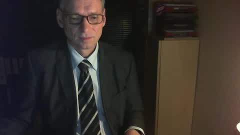 Snapshot of wetsuitedman chatting on 02/08/25, 05:51 Franz online show from 02/08/25, 05:51