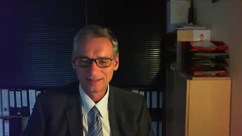 Snapshot of wetsuitedman chatting on 09/09/25, 04:06 Franz online show from 09/09/25, 04:06