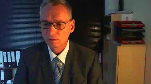 Snapshot of wetsuitedman chatting on 09/23/25, 03:48 Franz online show from 09/23/25, 03:48