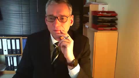 Snapshot of wetsuitedman chatting on 12/21/25, 10:00 Franz online show from 12/21/25, 10:00