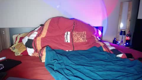 Andy online show from 09/12/25, 02:39