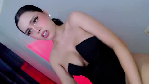 kiara online show from 12/04/25, 04:11