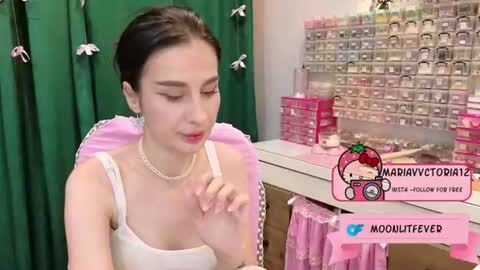 Snapshot of whats_her_name chatting on 07/05/26, 06:59 Victoria Maria online show from 07/05/26, 06:59