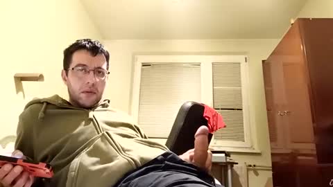 stoffy online show from 12/22/24, 10:47