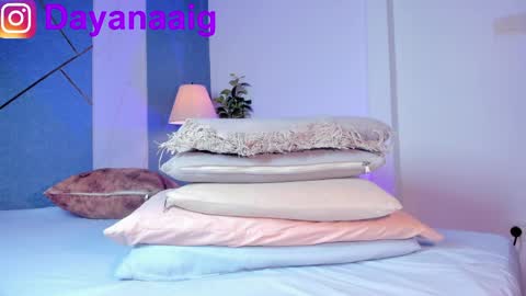 Sara  online show from 04/07/26, 10:42