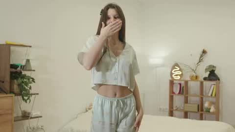 Naomi online show from 04/13/26, 02:28