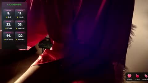 Snapshot of whisperingfire chatting on 11/18/25, 06:07 Mel online show from 11/18/25, 06:07