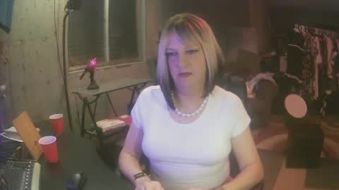 Snapshot of whisperlace chatting on 12/14/24, 03:07 Whisper online show from 12/14/24, 03:07