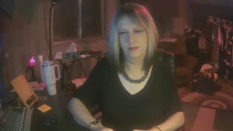 Snapshot of whisperlace chatting on 01/12/25, 07:43 Whisper online show from 01/12/25, 07:43