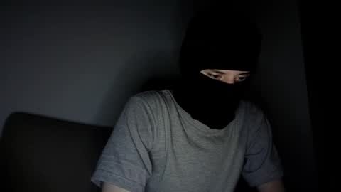 Snapshot of whispero_o chatting on 12/13/25, 11:10 whispero_o online show from 12/13/25, 11:10