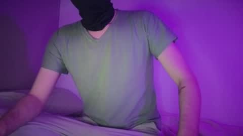 whispero_o online show from 05/14/26, 08:37