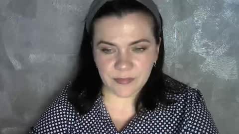 white__queen_ online show from 06/05/26, 07:14