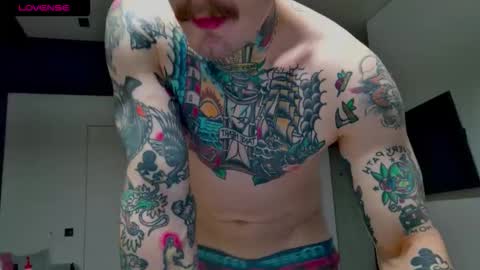 Max online show from 10/06/25, 02:42