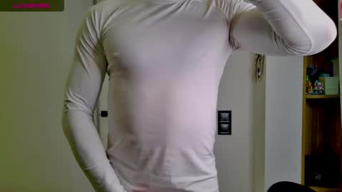 Max online show from 02/12/26, 02:23