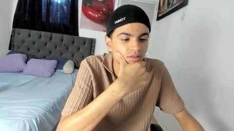 white online show from 05/09/26, 06:35