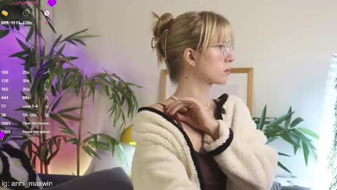 Anita online show from 02/20/25, 02:40