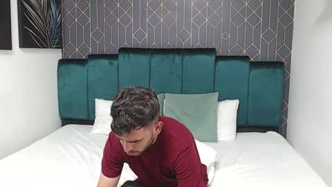 Dylan white online show from 02/04/25, 08:59