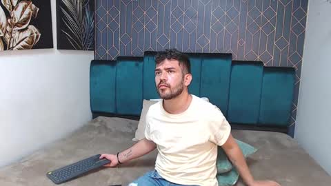 Dylan white online show from 02/12/25, 05:58