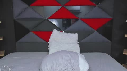 Dylan white online show from 03/01/25, 01:00