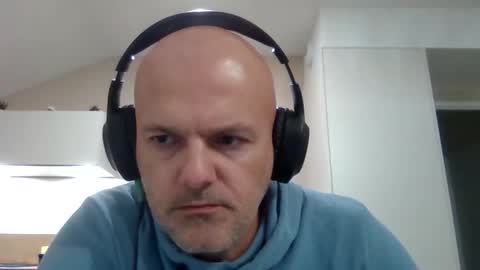 Snapshot of whiteeaglesrb chatting on 12/19/25, 04:47 whiteeaglesrb online show from 12/19/25, 04:47