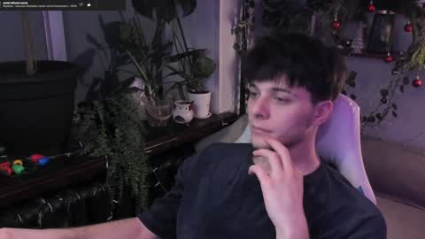 Gus online show from 12/28/24, 07:43