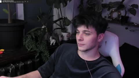 Gus online show from 01/03/25, 05:31