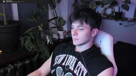 Gus online show from 01/06/25, 04:44