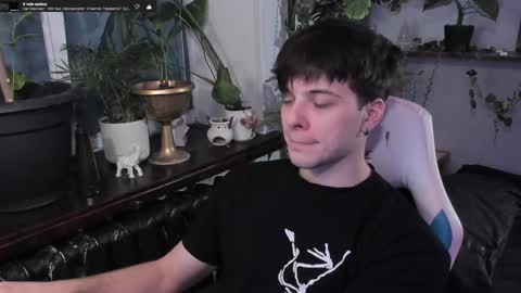 Gus online show from 02/04/25, 06:06