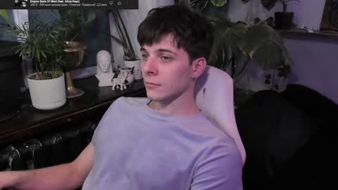 Gus online show from 03/09/25, 08:42