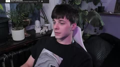 Gus online show from 03/11/25, 09:59