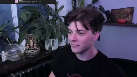 Gus online show from 10/11/25, 05:00