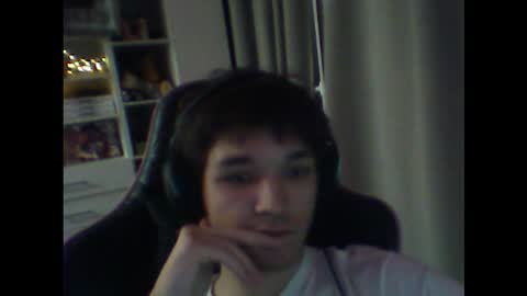 whitekingg online show from 11/23/25, 01:33