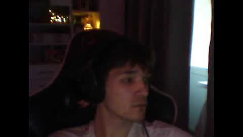 whitekingg online show from 11/24/25, 12:05