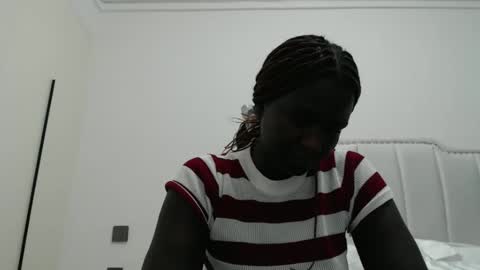 whitenightandqueen online show from 04/14/26, 08:59