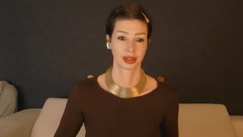 White Queen online show from 09/21/25, 07:10