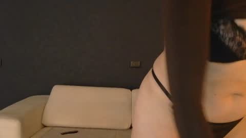 White Queen online show from 10/21/25, 09:32