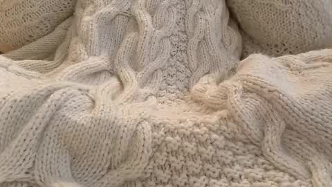 whitesweater online show from 02/09/26, 06:39