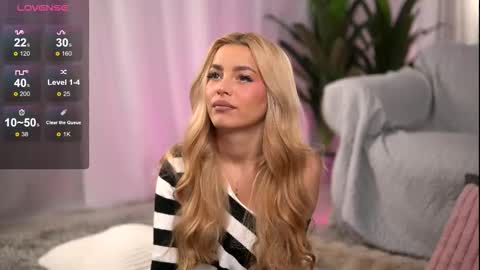 Snapshot of whitneyandrews chatting on 12/03/25, 05:15 whitneyandrews online show from 12/03/25, 05:15