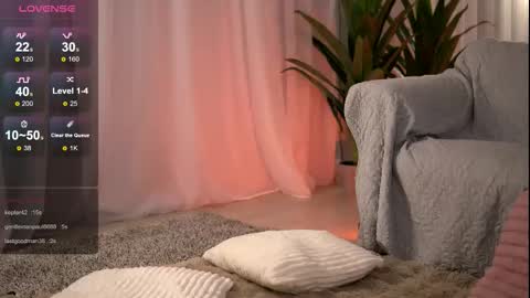 Snapshot of whitneyandrews chatting on 12/14/25, 05:24 whitneyandrews online show from 12/14/25, 05:24