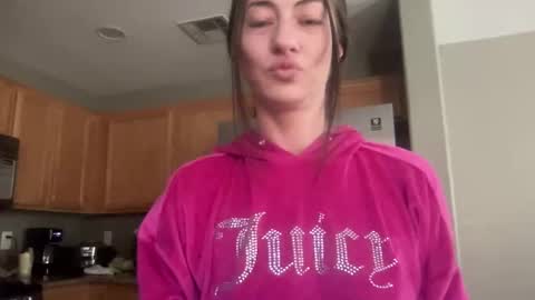 Snapshot of whitneyoc chatting on 03/17/26, 02:53 iamwhitneyoc online show from 03/17/26, 02:53