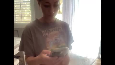 Snapshot of whitneyoc chatting on 05/08/26, 05:07 iamwhitneyoc online show from 05/08/26, 05:07