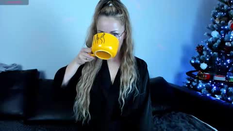 whitneypunnch online show from 12/15/25, 12:53