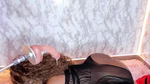 Snapshot of whitneyyfox chatting on 03/08/25, 10:11 whitneyyfox online show from 03/08/25, 10:11
