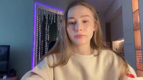 Alisa online show from 01/03/25, 06:44