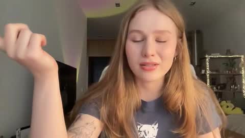 Alisa online show from 10/14/25, 07:42