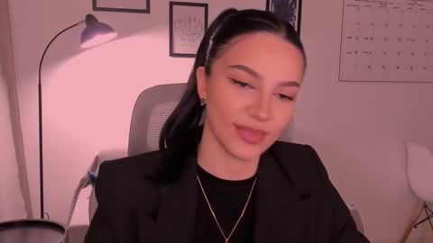 whoislulu online show from 02/11/26, 07:08