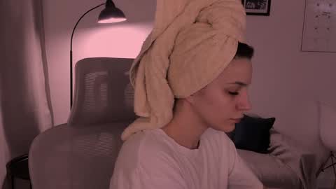 whoislulu online show from 04/04/26, 07:22