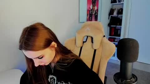 Abby  online show from 03/11/25, 01:34