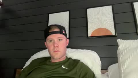 Snapshot of whoops1017 chatting on 02/13/26, 06:59 whoops1017 online show from 02/13/26, 06:59