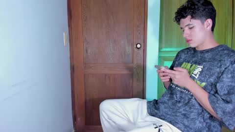 whos_he online show from 01/05/26, 09:29